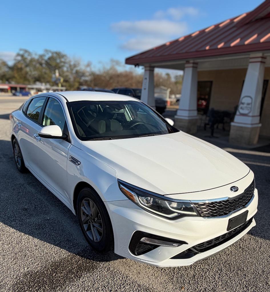 2020 Kia Optima LX's photo