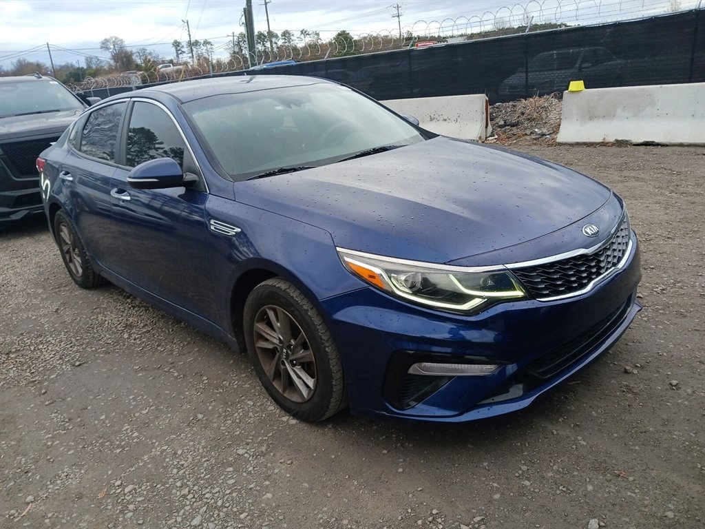 2019 Kia Optima LX's photo
