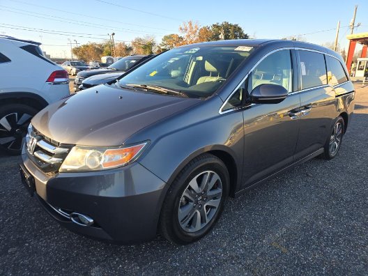 2017 Honda Odyssey Touring's photo