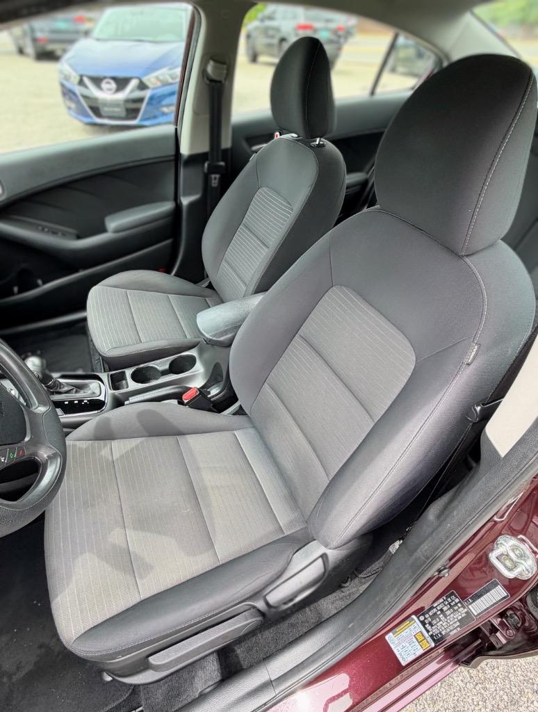 2018 Kia FORTE LX - Photo 10