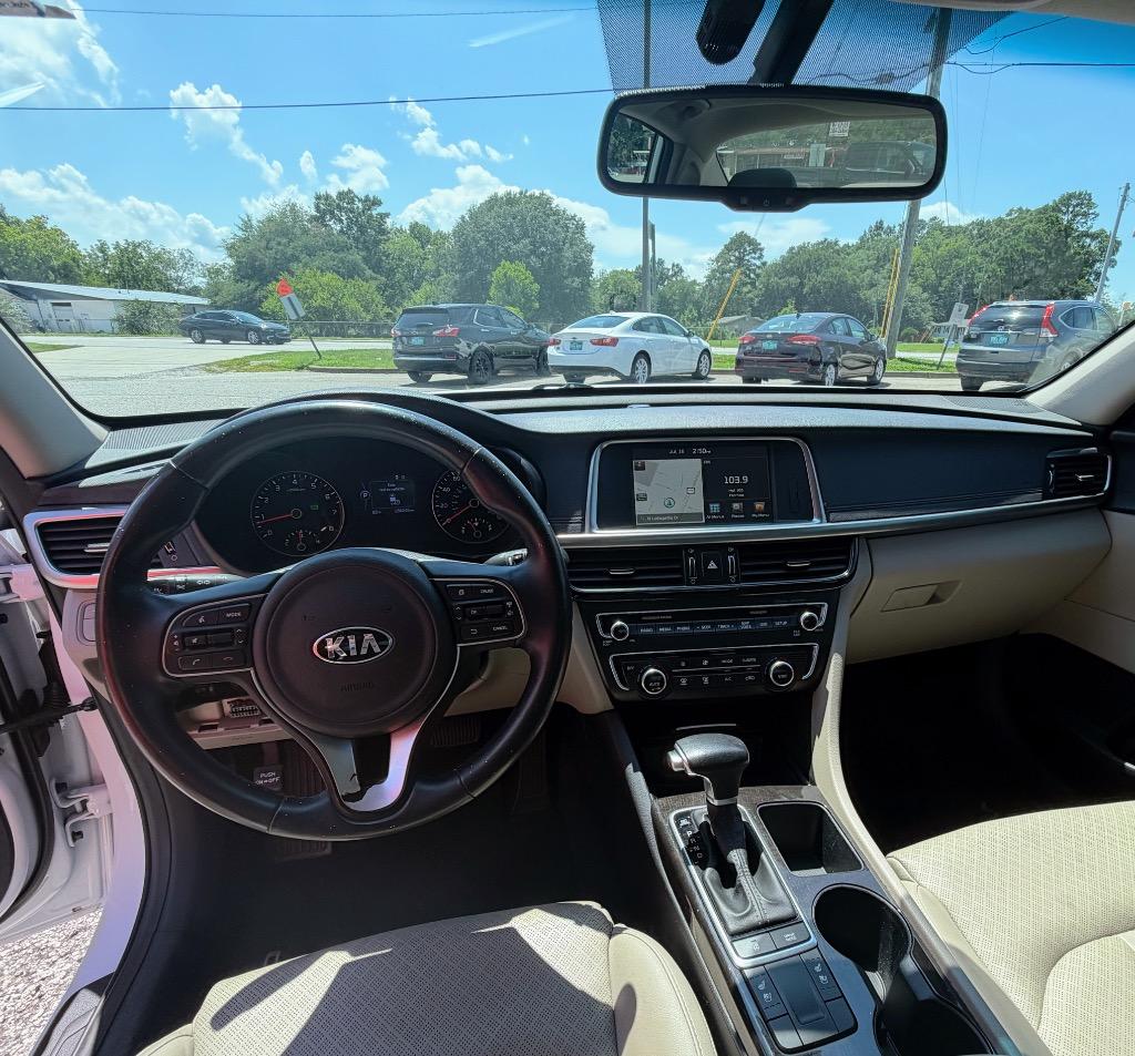 2016 Kia Optima EX - Photo 9