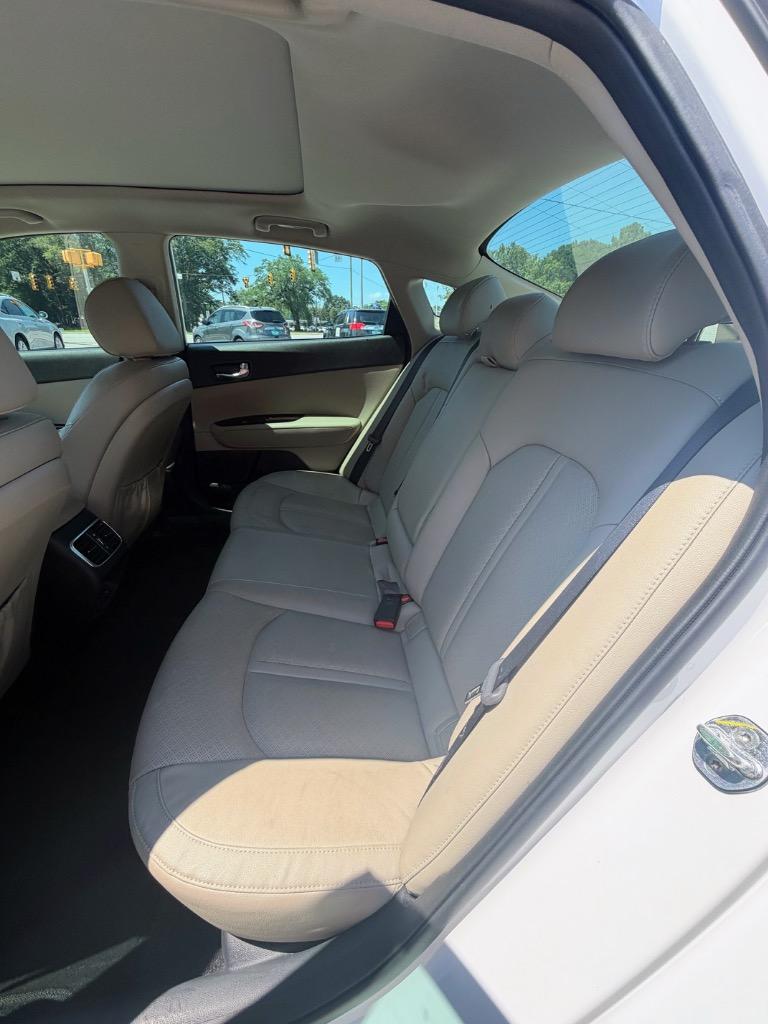 2016 Kia Optima EX - Photo 11