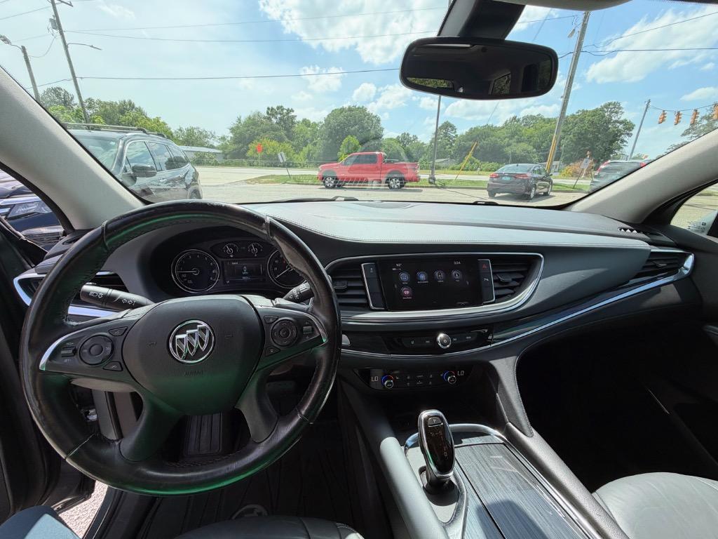 2018 Buick Enclave Essence - Photo 8