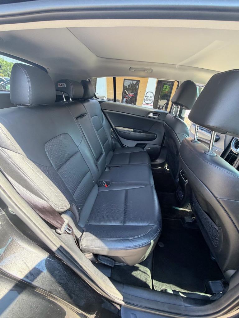 2017 Kia Sportage EX - Photo 9